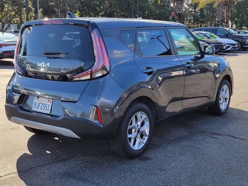 Used 2024 Kia Soul LX w/ Option Group 015 image 2