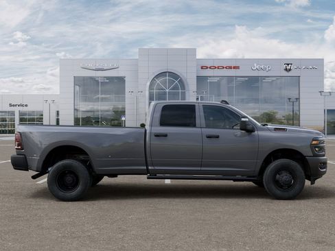 New 2026 RAM 3500 Tradesman AWD/4WD image 21