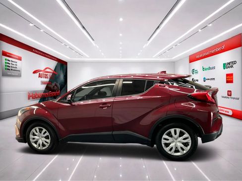Used 2019 Toyota C-HR LE FWD image 5