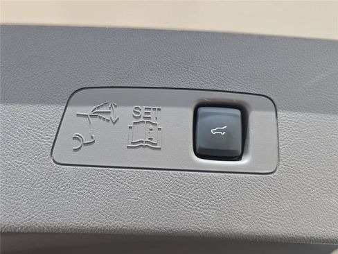 Used 2024 Lincoln Corsair FWD w/ Equipment Group 101A image 26