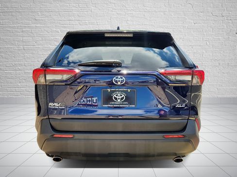 Used 2025 Toyota RAV4 XLE FWD image 5