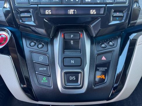 Used 2023 Honda Odyssey Elite image 16