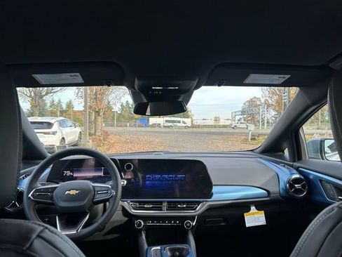 New 2026 Chevrolet Equinox EV LT image 15