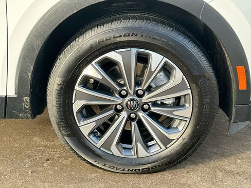 Used 2025 Buick Envision Preferred image 10