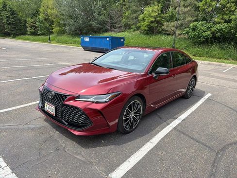Used 2020 Toyota Avalon Touring w/ Advanced Safety Package FWD image 4