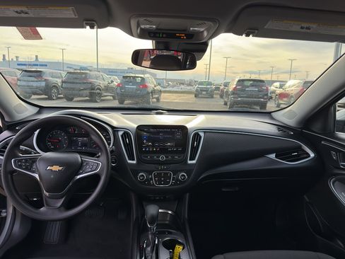 Used 2024 Chevrolet Malibu LT image 28