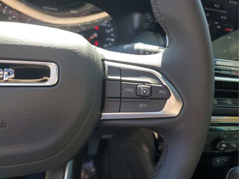 Used 2026 Jeep Compass Latitude AWD/4WD image 25