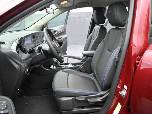 Used 2025 Buick Encore GX Sport Touring w/ Advanced Technology Package AWD/4WD image 15