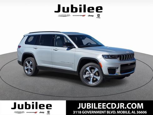 New 2025 Jeep Grand Cherokee L Limited w/ Trailer Tow Package AWD/4WD image 1