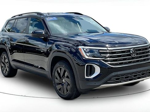 Certified 2024 Volkswagen Atlas SE w/ Black Wheel Package FWD image 1