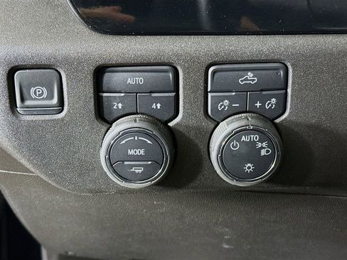 Used 2025 Chevrolet Silverado 1500 LT image 10