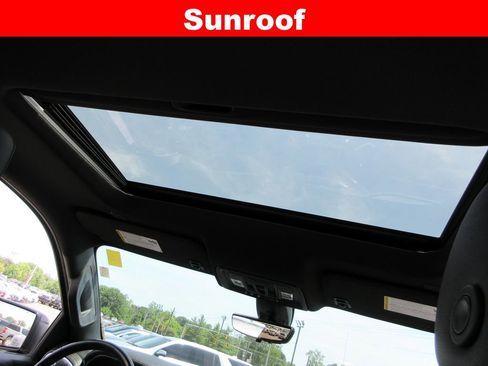 Used 2021 GMC Sierra 1500 AT4 w/ AT4 Value Package AWD/4WD image 17