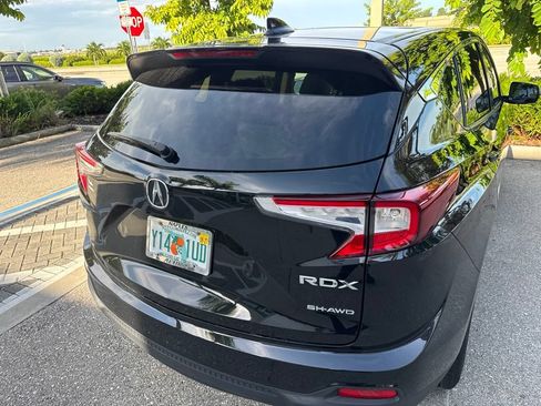 Used 2024 Acura RDX SH-AWD image 3