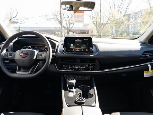 New 2026 Nissan Rogue SV AWD/4WD image 10
