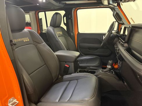 Used 2025 Jeep Wrangler Unlimited Rubicon 392 AWD/4WD image 19