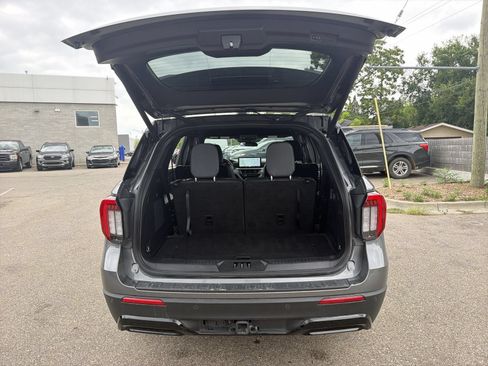 Certified 2025 Ford Explorer ST-Line AWD/4WD image 39