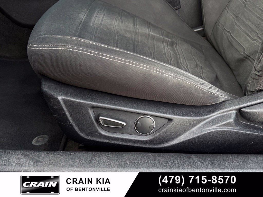Used 2017 Ford Mustang Coupe RWD image 11