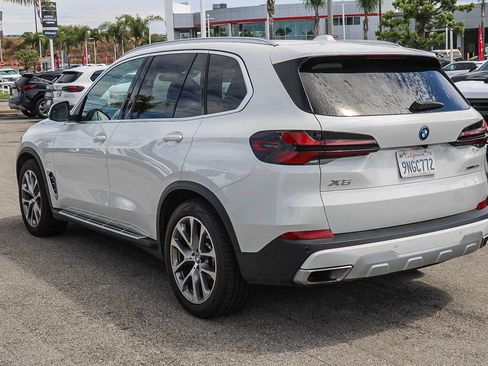 Used 2025 BMW X5 xDrive50e AWD/4WD image 6