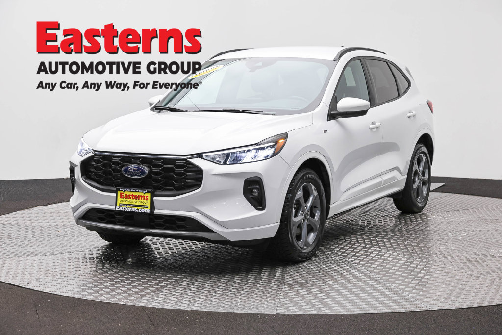 Used 2023 Ford Escape ST-Line Select AWD/4WD image 1