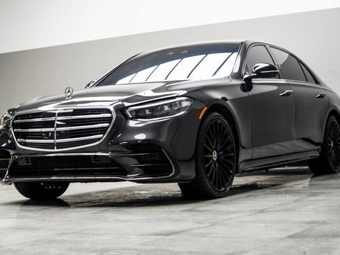 Used 2023 Mercedes-Benz S 500 4MATIC w/ AMG Line image 8