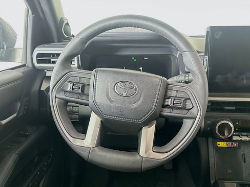 Used 2026 Toyota 4Runner Limited AWD/4WD image 18