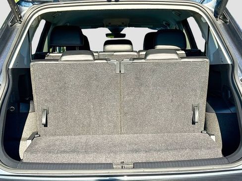 Used 2024 Volkswagen Tiguan SE image 25