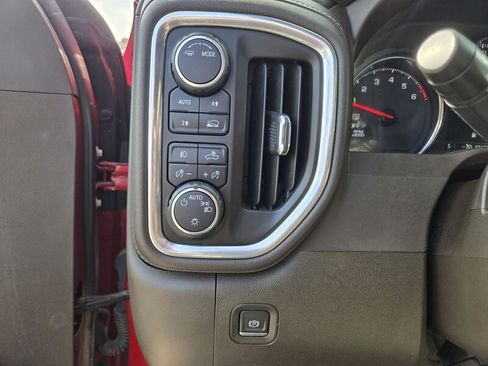 Used 2022 Chevrolet Silverado 1500 RST image 12
