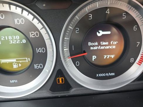 Used 2013 Volvo XC60 3.2 w/ Climate Pkg image 6