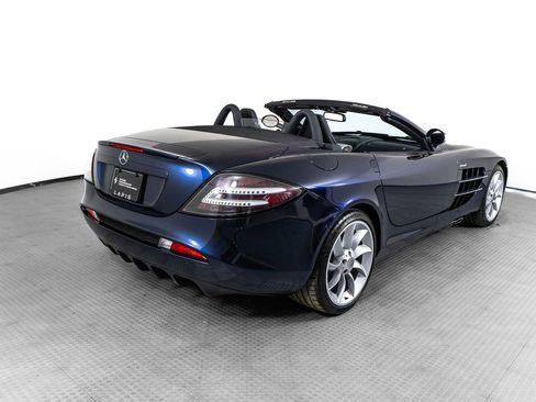 Used 2008 Mercedes-Benz SLR image 30