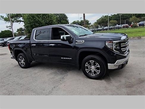 Used 2025 GMC Sierra 1500 SLT image 27