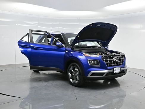 Used 2023 Hyundai Venue Limited w/ Cargo Package image 41