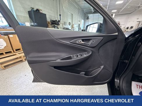 Used 2017 Chevrolet Malibu LT FWD image 30