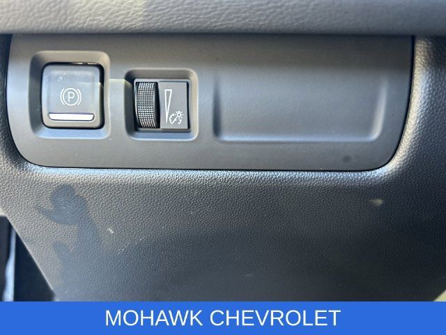 Used 2024 Cadillac XT4 Sport w/ Cold Weather Package AWD/4WD image 18
