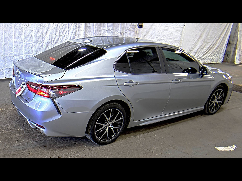 Used 2023 Toyota Camry SE AWD/4WD image 2