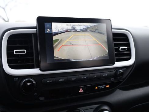 Used 2026 Hyundai Venue SEL image 17