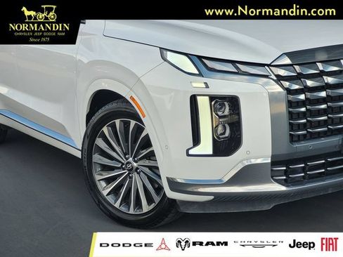 Used 2024 Hyundai Palisade Calligraphy FWD image 5