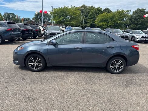 Used 2017 Toyota Corolla LE w/ LE Premium Package w/Moonroof FWD image 4