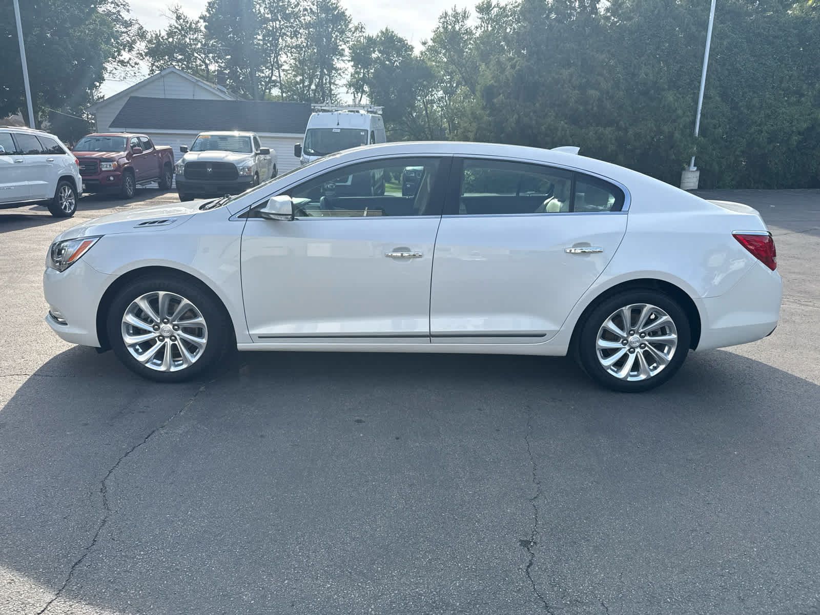 Used 2016 Buick LaCrosse Leather FWD image 6