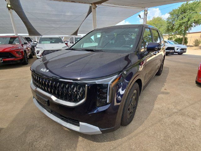 Used 2026 Kia Carnival FWD image 1