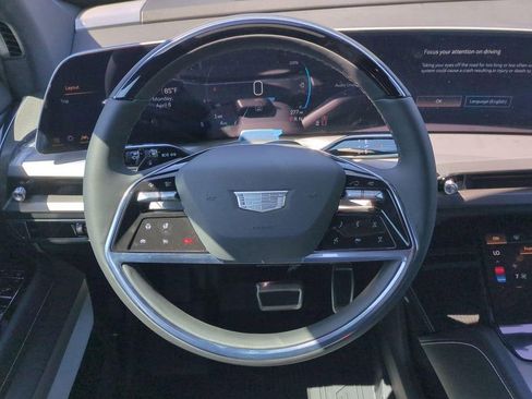 New 2026 Cadillac Vistiq Luxury w/ LPO, Floor Liner Package AWD/4WD image 20