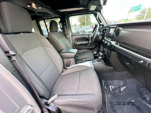 Used 2023 Jeep Wrangler Unlimited w/ Sun & Screen Package AWD/4WD image 27