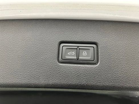 Used 2022 Audi SQ5 Premium AWD/4WD image 29