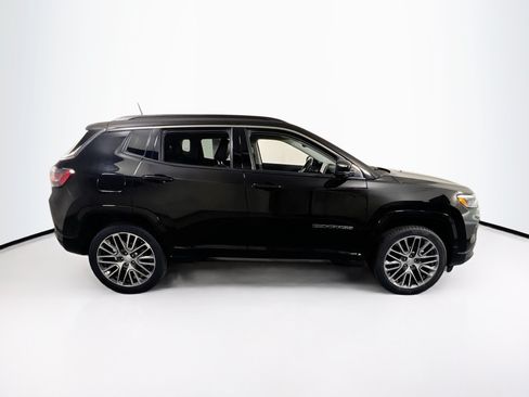 Used 2022 Jeep Compass Limited w/ Elite Group AWD/4WD image 4