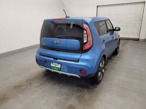 Used 2019 Kia Soul + image 9