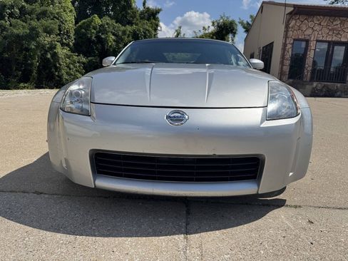 Used 2004 Nissan 350Z Touring RWD image 2