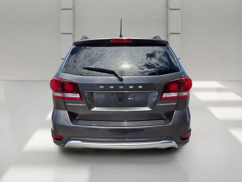Used 2020 Dodge Journey Crossroad FWD image 4
