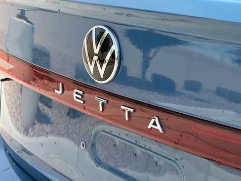 Used 2025 Volkswagen Jetta S FWD image 8