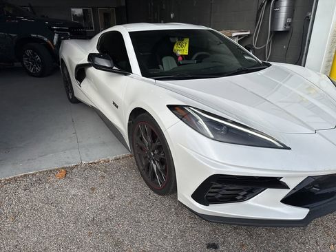 Used 2023 Chevrolet Corvette Stingray Premium Cpe w/ Z51 Performance Package image 3