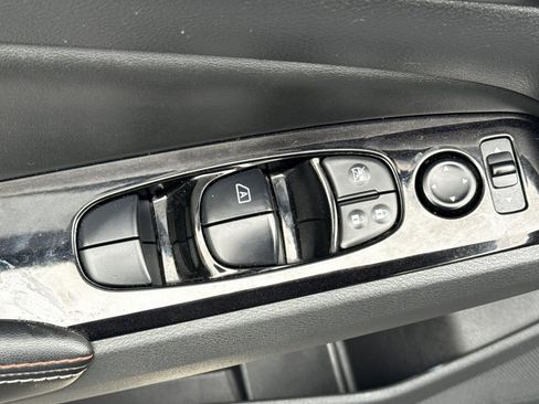 Used 2024 Nissan Altima 2.0 SR image 13