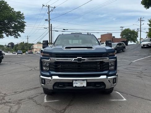 New 2026 Chevrolet Silverado 3500 LT AWD/4WD image 2